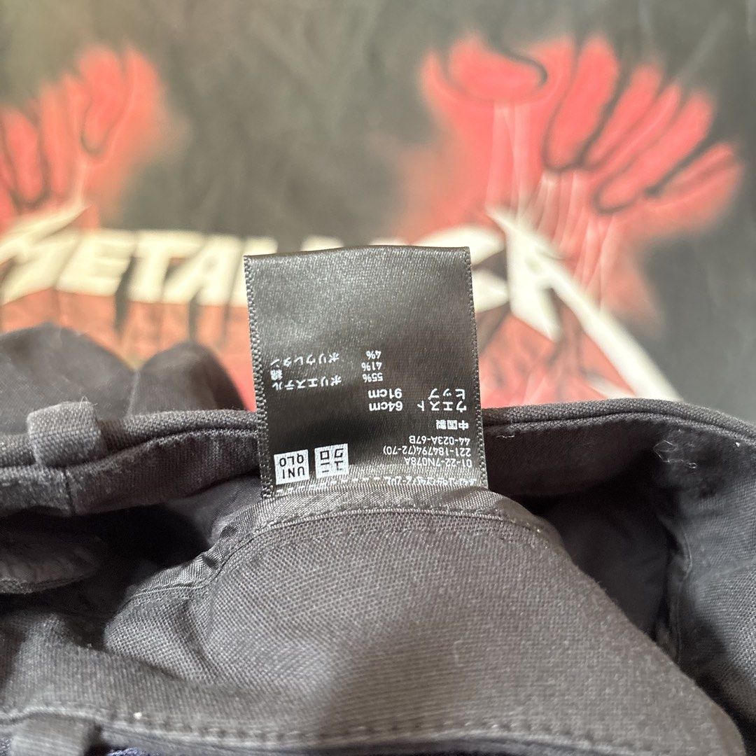 M- UNIQLO Smart Ankle Pants in Black (Category: Luxury Apparel) located in Tuguegarao City. Submitted by past10 (Listing ID 1460489504, Image 2). Description: .