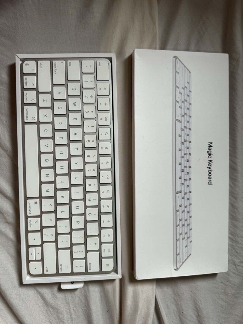 Magic Keyboard (Category: Computer Keyboard) located in Pasig City. Submitted by laurieleecurated (Listing ID 1460463486, Image 2). Description: Magic Keyboard ⌨️✨ Like new — only taken out to test and never really used. Selling for just ₱3,800 because the USB charging cable included was used for my iPhone. Keyboard is like new Barely used / tested only Letting go for ₱3,800 Letting this go since it’s not being used. Please check my other listing