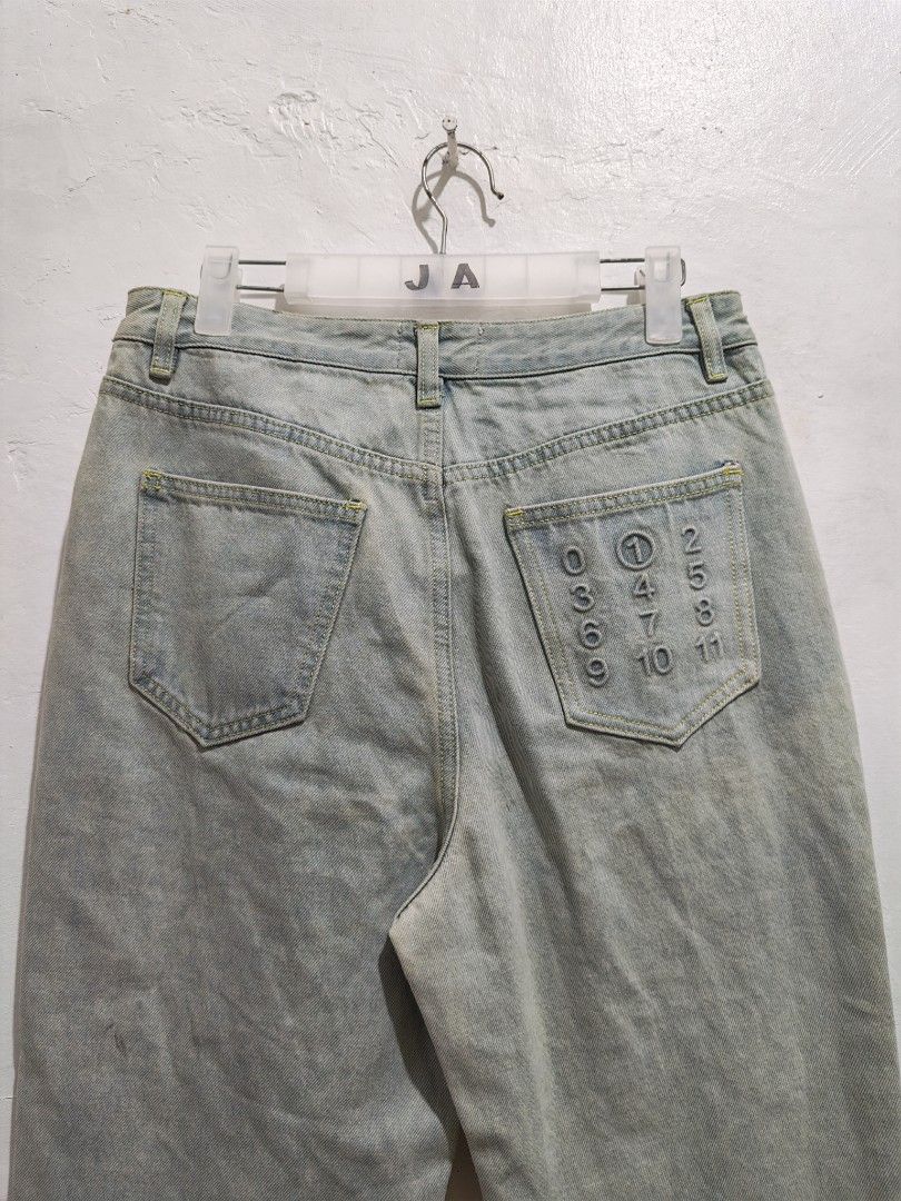 MAISON MARGIELA PANTS (Category: Jeans) located in Pili. Submitted by janrypalmerodelima (Listing ID 1460433381, Image 3). Description: MAISON MARGIELA PANTS DIMES: W29.5 L42 LO8 CONDITION: VERY GOOD COLOR RATE: 9.5/10 ISSUE: NEED WASH MINIMAL SIGN OF USAGE.