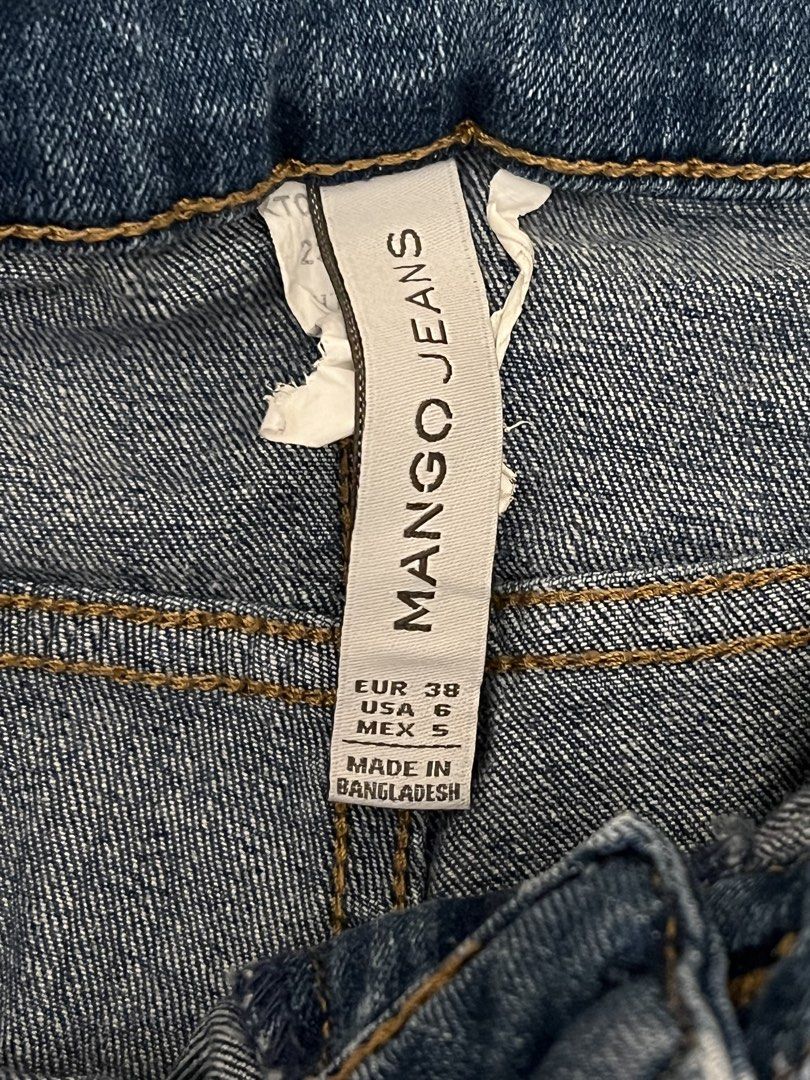 Mango Denim Low Waist Shorts (Category: Shorts) located in Quezon City. Submitted by fashionistastyles (Listing ID 1460382130, Image 2). Description: - Small, Worn several times - Used Condition - Bought from outlet - Comment “Mine” or Send a message 💌.