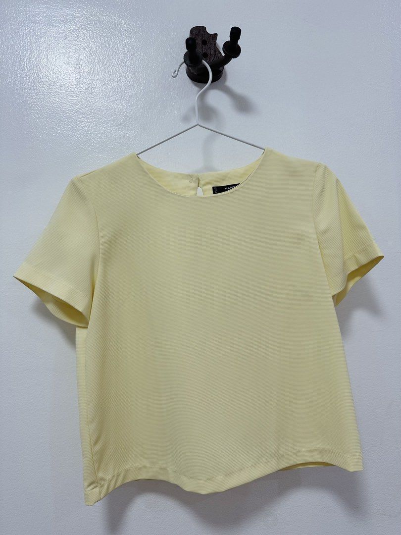 Mango Yellow Blouse (Category: Blouses) located in Paranaque City. Submitted by kokoclosets (Listing ID 1460495885, Image 1). Description: .