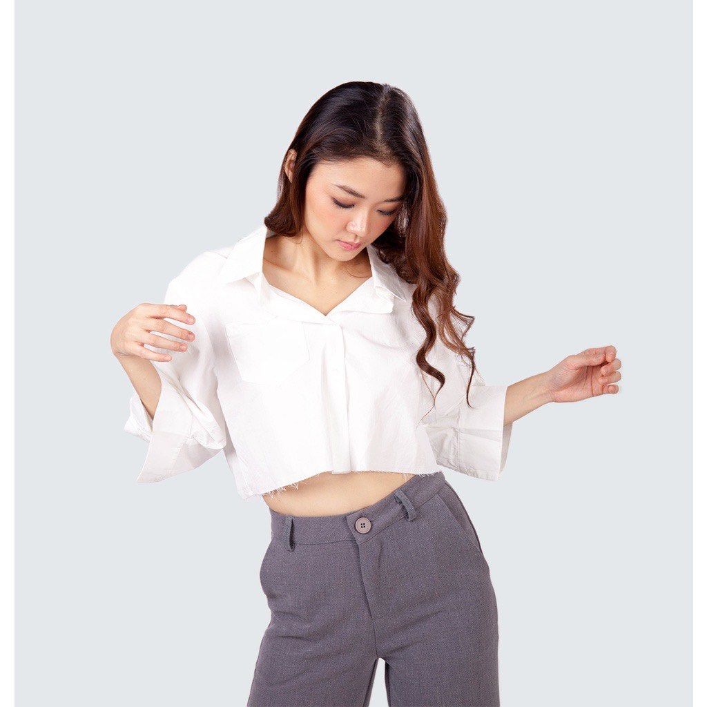 Mantou cropped button down (Category: Blouses) located in Cebu City. Submitted by passive.income (Listing ID 1460486162, Image 1). Description: •Used only once.