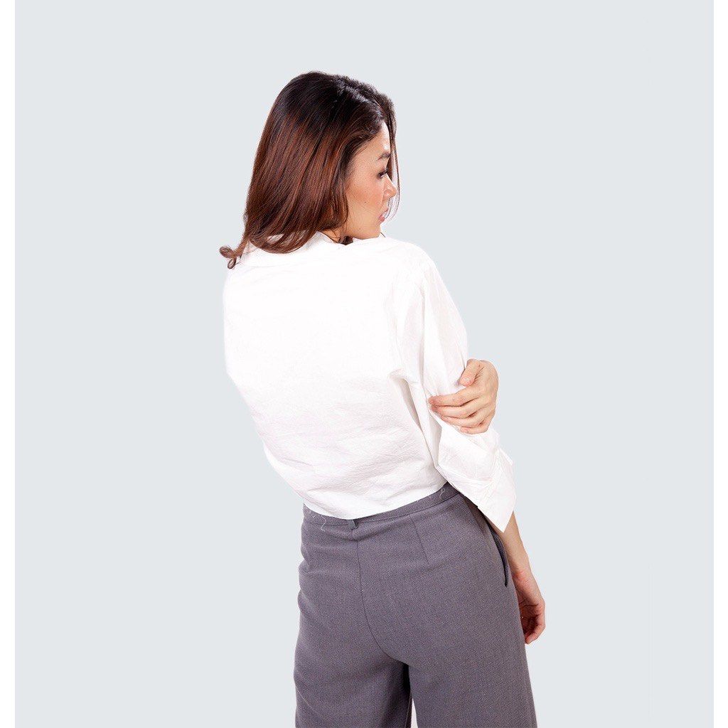 Mantou cropped button down (Category: Blouses) located in Cebu City. Submitted by passive.income (Listing ID 1460486162, Image 2). Description: •Used only once.