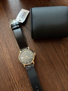 (Category: ) located in . Submitted by declutteringthebest (Listing ID 1460398642, Image 1). Description: .