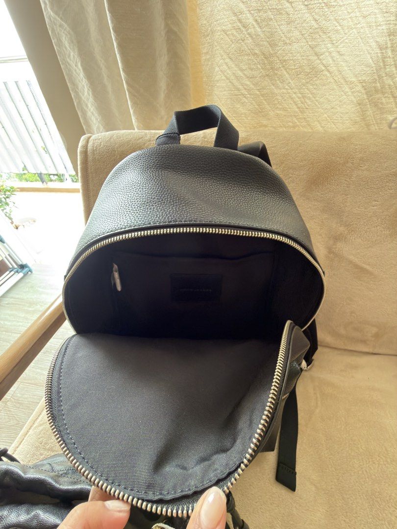 MARC JACOB BACKPACK LARGE (Category: Community) located in Paranaque City. Submitted by kristin_llena (Listing ID 1460366837, Image 3). Description: 💯 original. New. Large size ₱12,800.