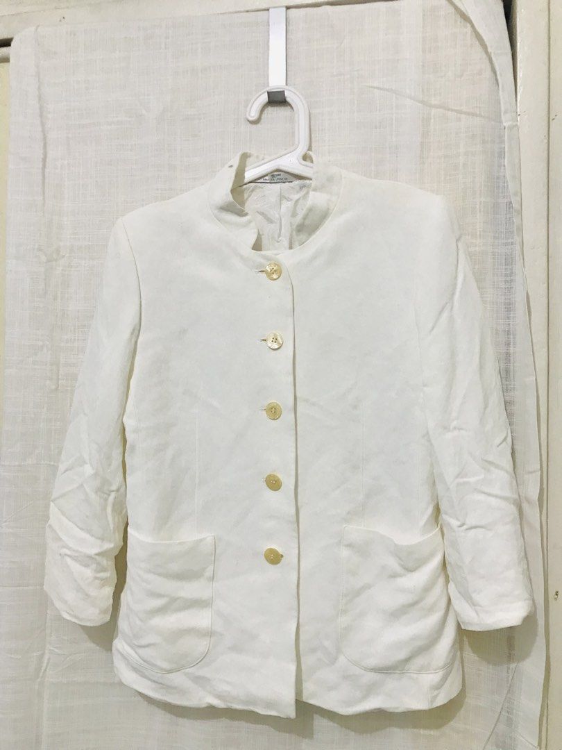 Mark's & Spencer (Category: Others Tops) located in Manila. Submitted by freecat.21c0ee (Listing ID 1460466450, Image 1). Description: Mark's & Spencer Suit for Women's. color white. size small.