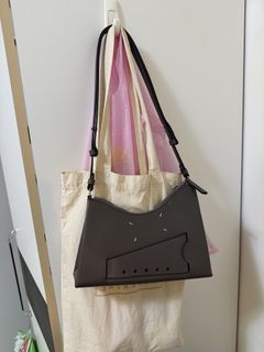 由 jennyyyyyyyyyyyyy (刊登 ID 1460479876，圖片 1) 提交，位於 的 (類別：)，說明：。