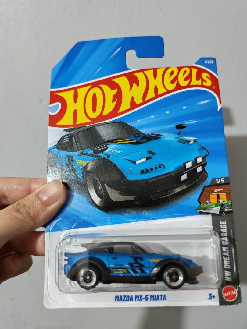 MAZDA MX-5 MIATA (Category: Used Cars) located in Carmona. Submitted by khmmnhn (Listing ID 1460465149, Image 1). Description: Bawal palagi sa maselan.