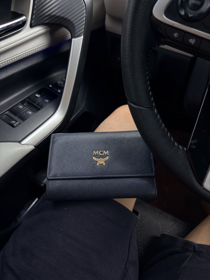 Mcm leather trifold wallet (Category: Luxury Bags & Wallets) located in Alfonso. Submitted by jbcamet (Listing ID 1460432300, Image 1). Description: Authentic No issue Like new condition .