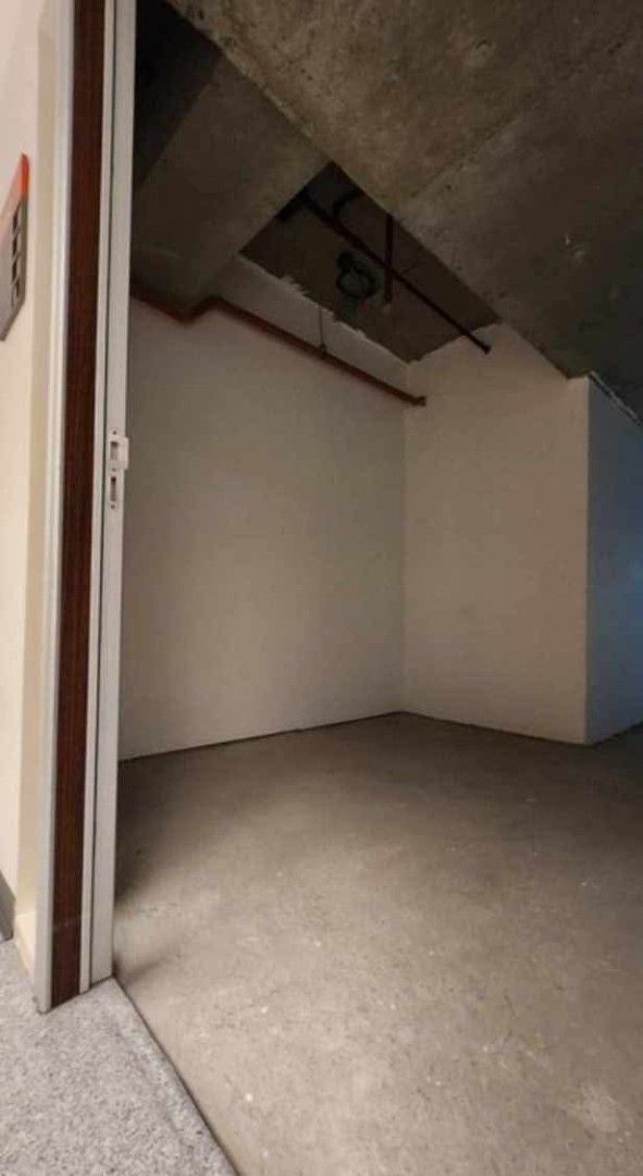 Medical Related Commercial Space (Category: Commercial) located in Manila. Submitted by freelancer.santi (Listing ID 1460438619, Image 3). Description: Commercial Space For Sale or For Lease Centuria Medical Makati Unit 2032 - Bare Unit Commercial Space - Floor Area 28.52 SqM - Medical Related Business Only 3.5M Net Asking Price.