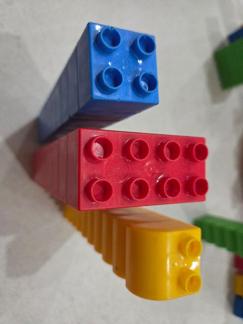 Mega Bloks 3-7 yrs old (Category: Lego & Building Sets) located in Manila. Submitted by mannaala (Listing ID 1460439988, Image 2). Description: - Mega Bloks (not Lego, but still branded and durable). Authentic '- Stack of large building blocks - Includes blue, red, and yellow pieces a little over 160pcs. - Great for creative play and building - Chunky and easy for little hands to grip - Perfect for toddlers and young children. Ideal age is 3-7yrs