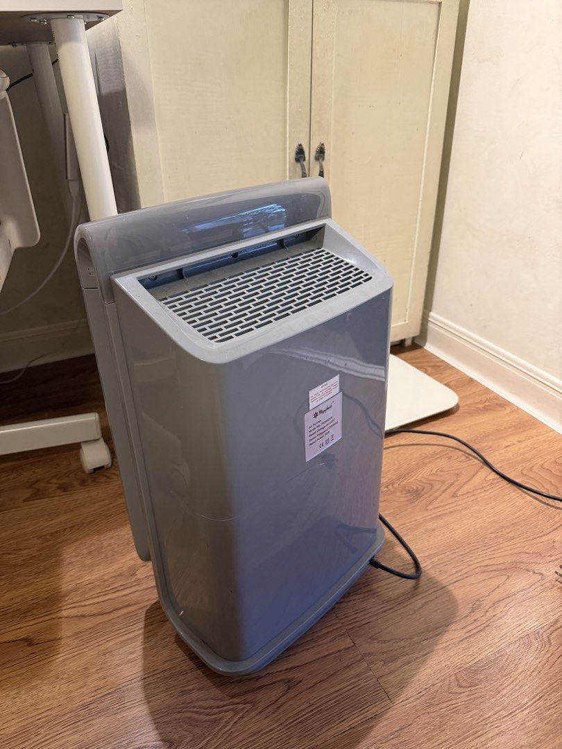 Megafresh Air Purifier (Category: Air Purifiers & Dehumidifiers) located in Pasig City. Submitted by declutterpsg (Listing ID 1460504337, Image 2). Description: Barely used and still in very good condition. I only used it once or twice, and it has mostly just been sitting unused for quite some time. Selling because I’m not able to maximize its use anymore. Great for keeping your home air fresh and clean. Perfect for bedrooms, living rooms, or any