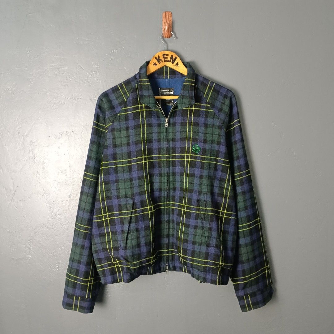 Men's - Bape (Category: Coats, Jackets and Outerwear) located in Bacolod City. Submitted by drop.ph (Listing ID 1460419667, Image 2). Description: Vintage Bape - Wool Authentic *Size M - 22.5x25 *Excellent cloth *1 small hole (di tagos, may lining sa loob) *Price: 2,500php *Add SF if outside Bacolod City.