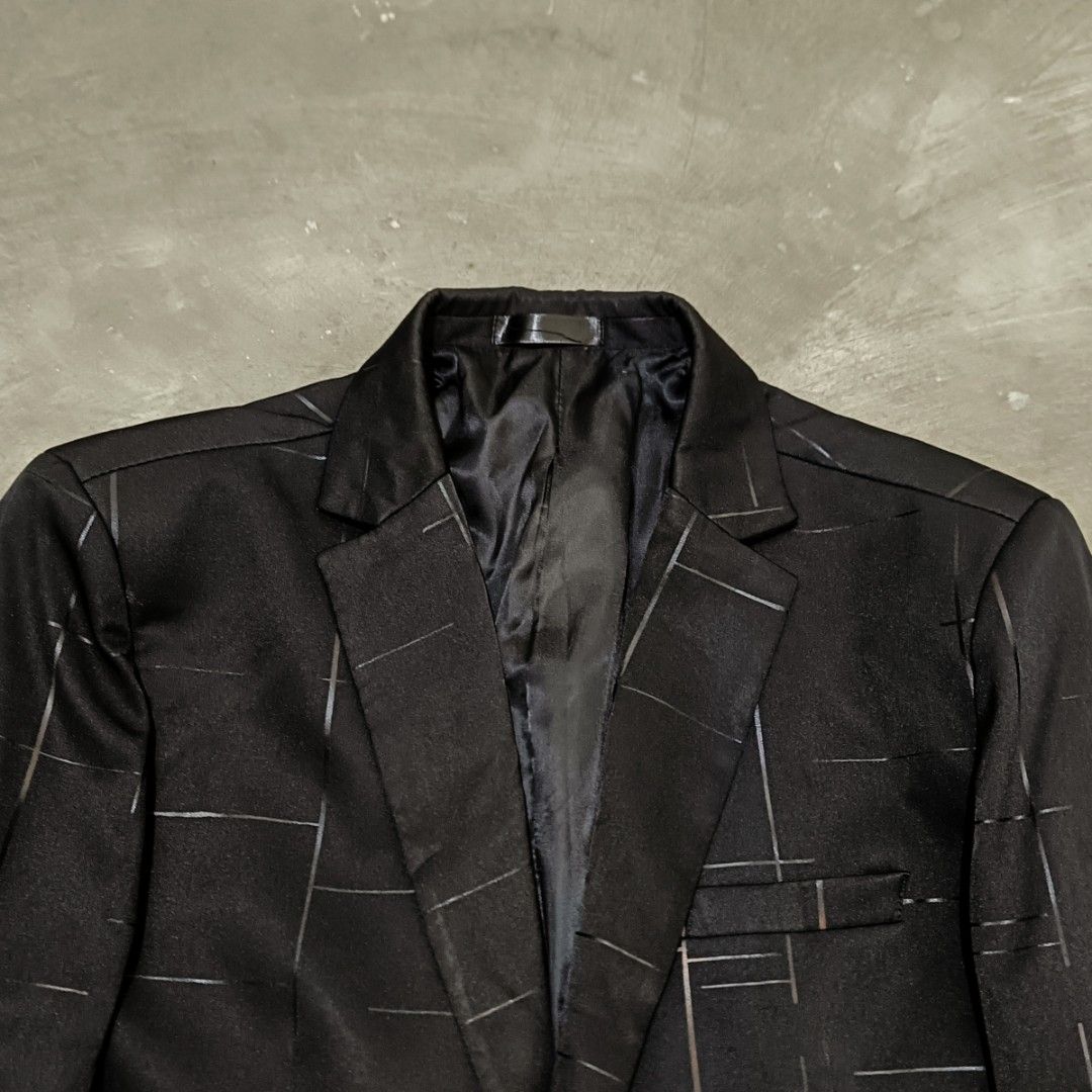 Men's Black Grid Pattern Blazer Jacket (Category: Coats, Jackets and Outerwear) located in Abucay. Submitted by gibz.co (Listing ID 1460405272, Image 3). Description: • All items are ON HAND and ready to be shipped/picked up. • Items are preloved/ukay, so please expect minimal signs of usage unless stated otherwise. • No major issues — good condition unless otherwise indicated in the listing. • Actual color may slightly vary due to lighting and s