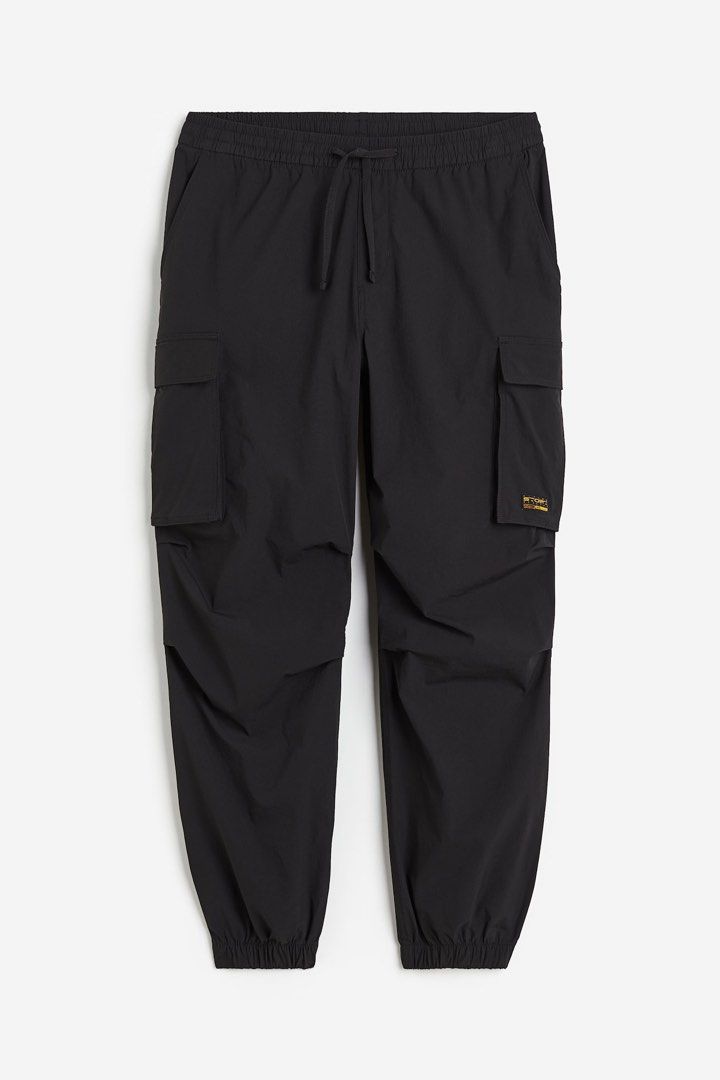 Men’s H&M Relaxed fit Nylon Cargo pants (Category: Announcements) located in Cebu City. Submitted by clylejavan060400 (Listing ID 1460444588, Image 1). Description: Men’s H&M Relaxed Fit Nylon Cargo Pants ▪️Size S-Medium ▪️Waistline 30-36 ▪️Length 38 ▪️Excellent ▪️Color may vary due to lighting ▪️No issue.