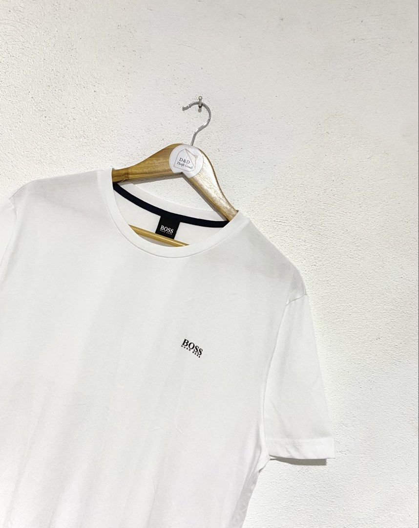 Men’s Hugo Boss Shirt (Category: Tshirts & Polo Shirts ) located in Goa. Submitted by dandd_thrift_goods (Listing ID 1460315285, Image 2). Description: ▪️ SIZE ON TAG: XL ▪️DIMES: Length 29| Width 22.7 ▪️COLOR RATE: 10/10 ▪️CONDITION: 10/10 ▪️ISSUE: ❌ .