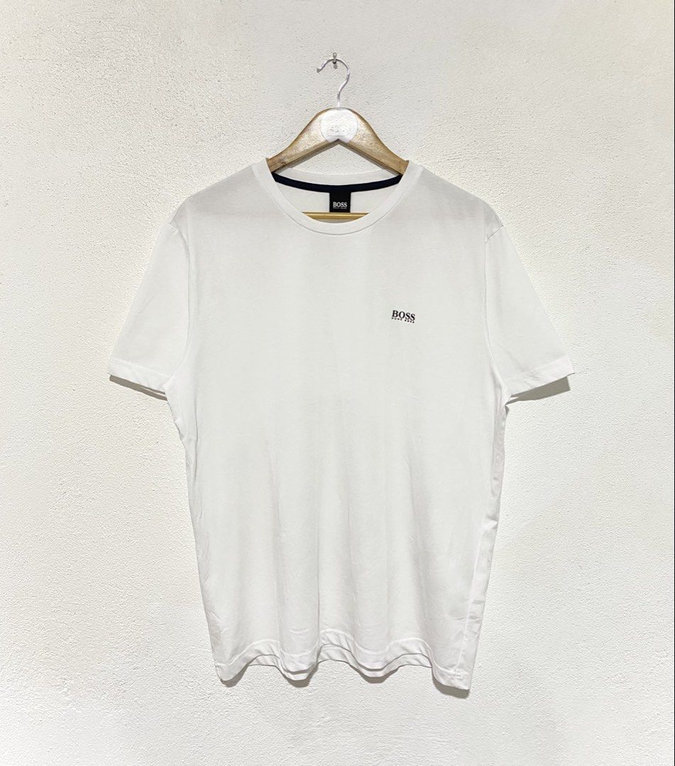 Men’s Hugo Boss Shirt (Category: Tshirts & Polo Shirts ) located in Goa. Submitted by dandd_thrift_goods (Listing ID 1460315285, Image 1). Description: ▪️ SIZE ON TAG: XL ▪️DIMES: Length 29| Width 22.7 ▪️COLOR RATE: 10/10 ▪️CONDITION: 10/10 ▪️ISSUE: ❌ .