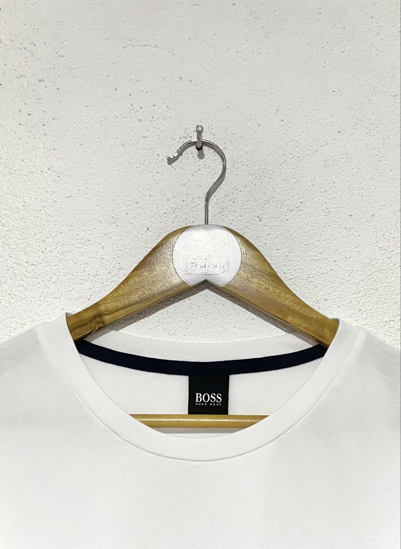 Men’s Hugo Boss Shirt (Category: Tshirts & Polo Shirts ) located in Goa. Submitted by dandd_thrift_goods (Listing ID 1460315285, Image 3). Description: ▪️ SIZE ON TAG: XL ▪️DIMES: Length 29| Width 22.7 ▪️COLOR RATE: 10/10 ▪️CONDITION: 10/10 ▪️ISSUE: ❌ .
