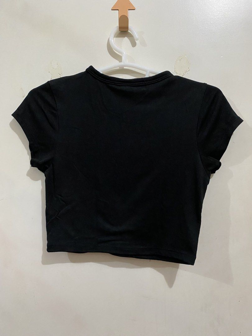 MERA Black Cropped T-Shirt (Category: Shirts) located in Taguig. Submitted by maly01_ (Listing ID 1460395132, Image 3). Description: dm for inquiries :).