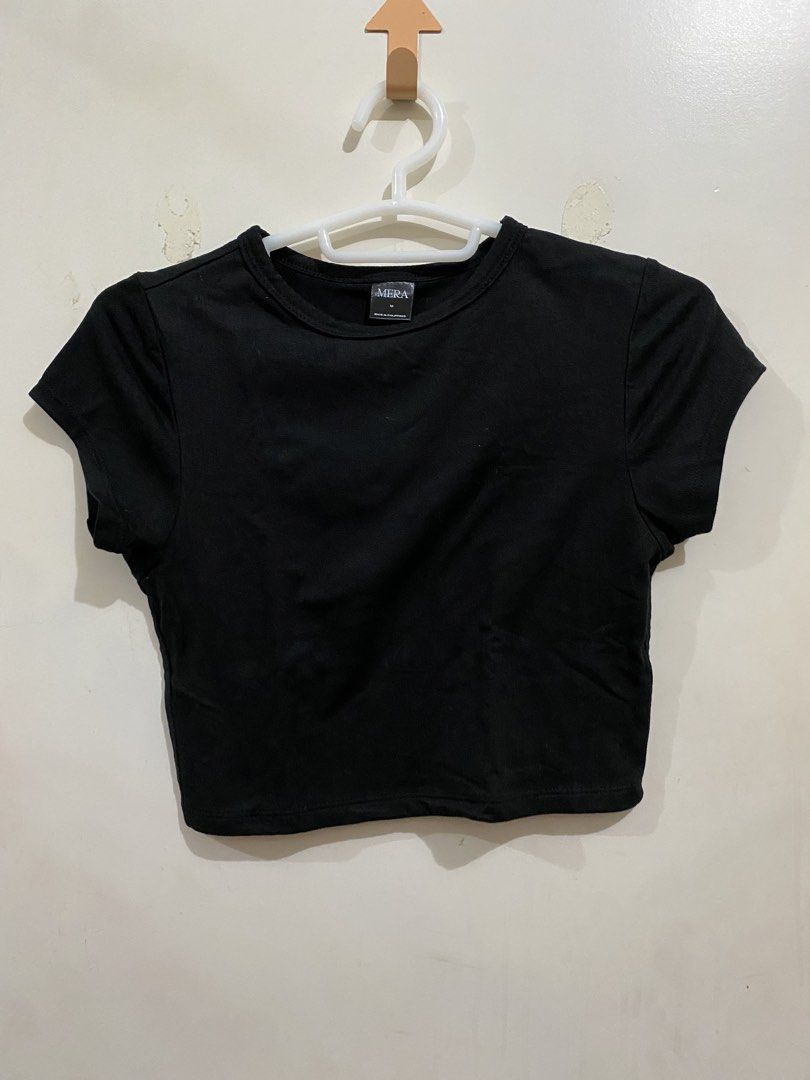 MERA Black Cropped T-Shirt (Category: Shirts) located in Taguig. Submitted by maly01_ (Listing ID 1460395132, Image 1). Description: dm for inquiries :).