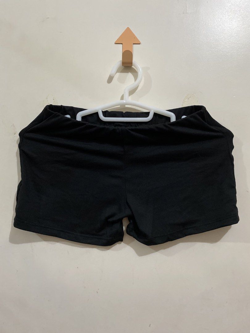 MERA Black Loungewear Shorts (Category: Shorts) located in Taguig. Submitted by maly01_ (Listing ID 1460406076, Image 1). Description: - single lining ~ loungewear line - soft and comfy - never been used, washed only dm for inquiries :).