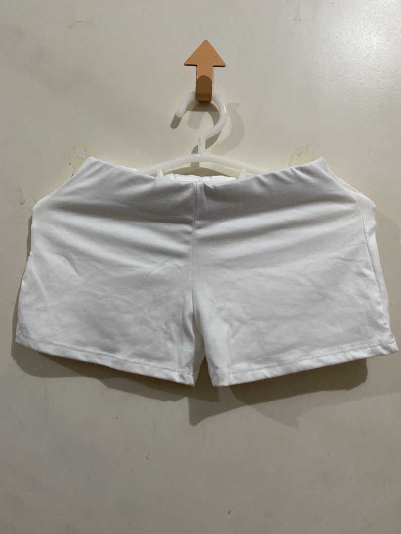 MERA White Loungewear Shorts (Category: Shorts) located in Taguig. Submitted by maly01_ (Listing ID 1460405867, Image 1). Description: - single lining ~ loungewear line - soft and comfy - never been used, wash only dm for inquiries :).