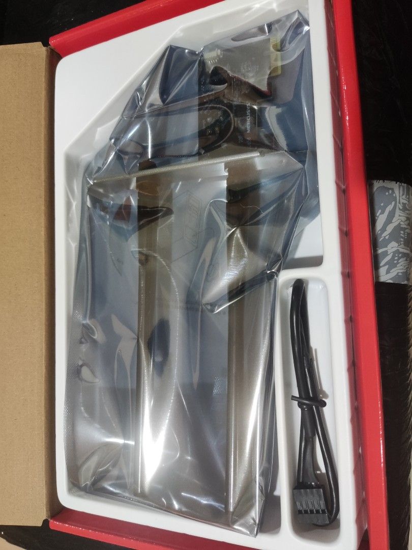 Mercusys | MA30E | AC1200 | Wi-Fi | Bluetooth | PCIe | Receiver | Adapter (Category: Computer Parts) located in Makati City. Submitted by veekix (Listing ID 1460486521, Image 2). Description: Wi-Fi and Bluetooth receiver PCIe adaptor RFS: na doble order ko, selling this extra piece.