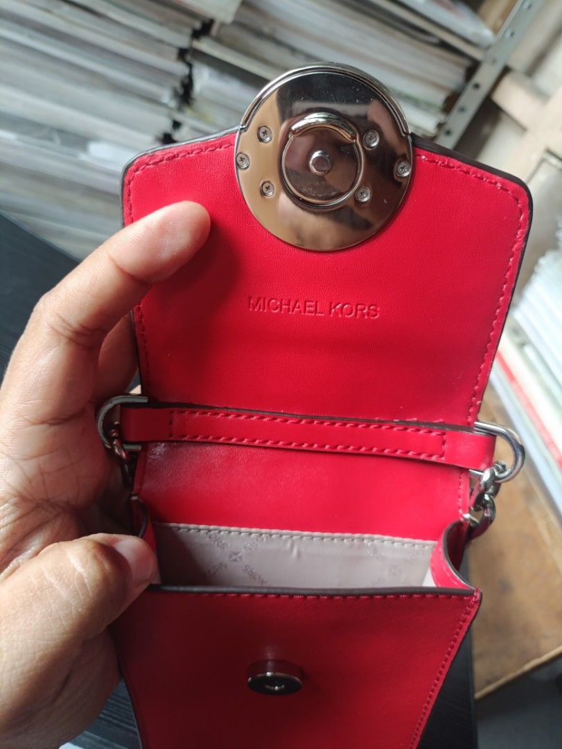 MICHAEL KORS CARMEN CELLPHONE BAG (Category: Luxury Bags & Wallets) located in Quezon City. Submitted by collectandselect (Listing ID 1460336330, Image 3). Description: Michael Kors Carmen Small Cellphone Crossbody Bag Red Color ⚠️FIRM PRICE! Lowballing Offers will be Ignored! ⚠️These are OLD PRE-LOVED ITEMS! So Please Manage your Expectations! ⚠️Expect Creases Due to Age and Storage! ⚠️1st TO PAY GETS THE ITEM(S)! ⚠️ I HAVE THE RIGHT TO CHOOSE M
