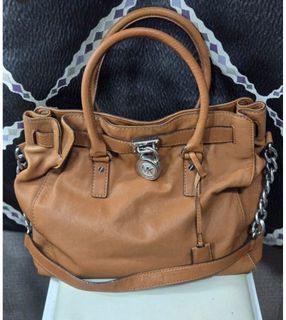 (Category: ) located in . Submitted by affordabags_cd (Listing ID 1460424822, Image 1). Description: .