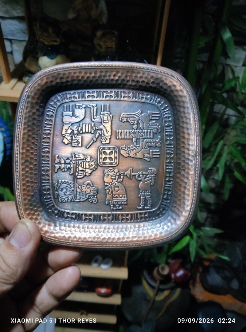 Mid-20th Century Embossed Copper Coaster (Category: Coffee & Tea Tableware) located in Valenzuela. Submitted by mighthor0526 (Listing ID 1460496180, Image 1). Description: Preloved item Payment thru Gcash or Abono by Lalamove rider Delivery by rider or shipping will be shouldered by the buyer Pm me if interested .