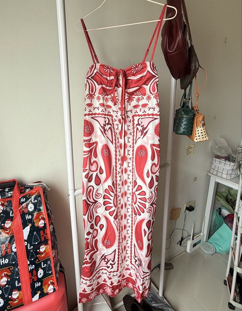 Midi Dress (Category: Dresses) located in Cebu City. Submitted by mayanng_12 (Listing ID 1460344498, Image 2). Description: Size s-m ‘Midi dress.