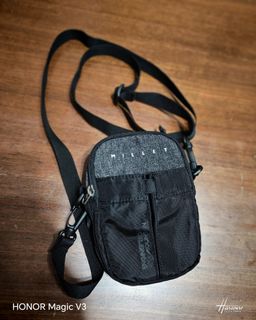 (Category: ) located in . Submitted by CCC_PreLoVED (Listing ID 1460334611, Image 1). Description: .