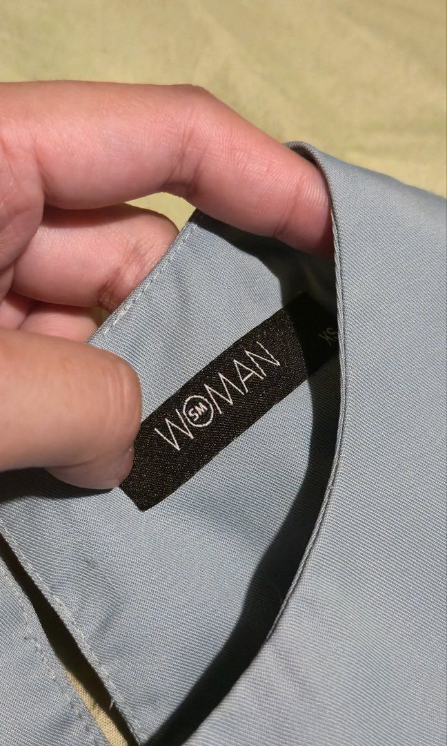 Mint Green/Sage Halter Top (Category: Sets or Coordinates) located in Manila. Submitted by rabodaki (Listing ID 1460485988, Image 2). Description: - Light blue sleeveless top from SM WOMEN -Quality - has almost no sign of use, good condition, good for work! - Size: XS to S - Original price: 699 .
