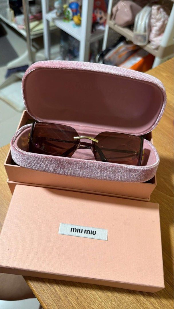 Miu miu sunglasses (Category: Sunglasses & Eyewear) located in Manila. Submitted by beaumontandco (Listing ID 1460383830, Image 2). Description: Brandnew Premium .