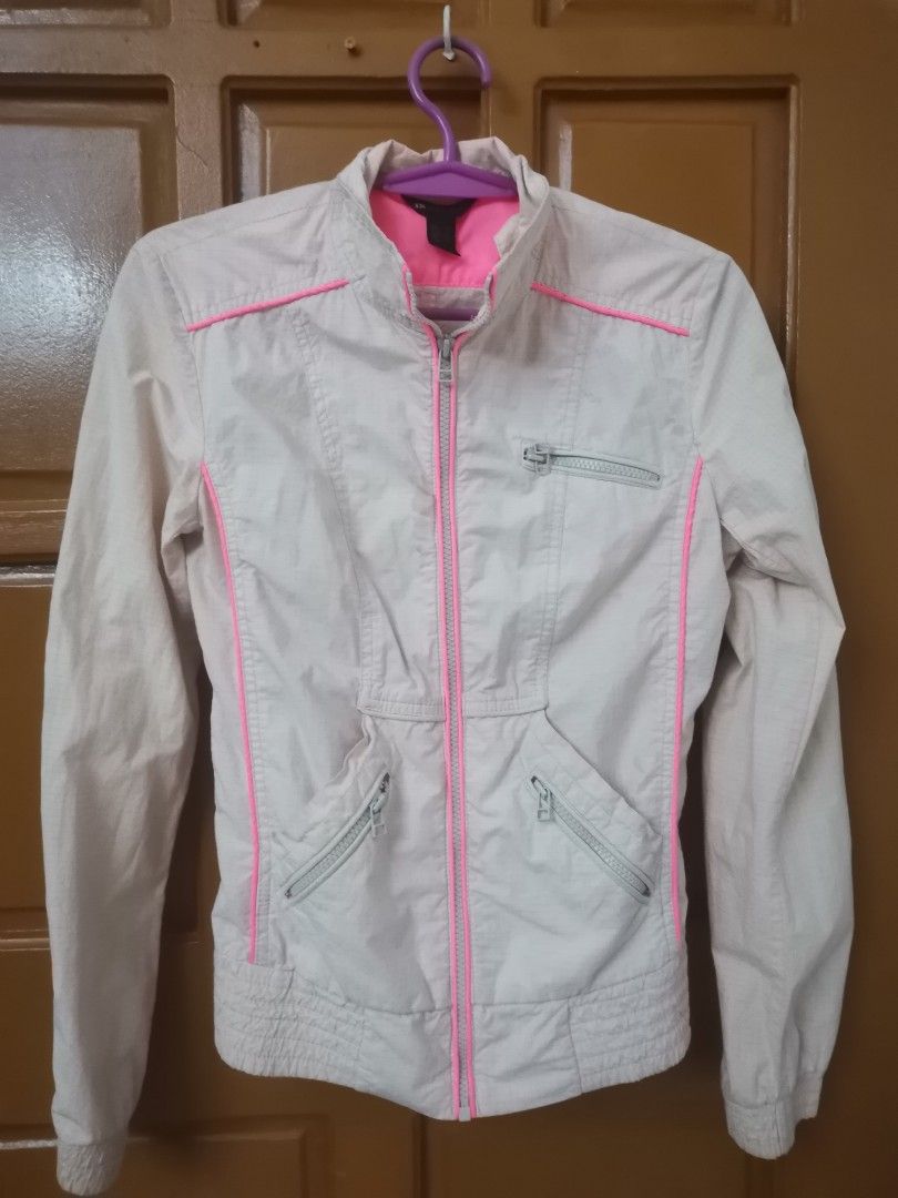 MNG JACKET (Category: Coats, Jackets and Outerwear) located in Quezon City. Submitted by fifthings (Listing ID 1460398217, Image 2). Description: .