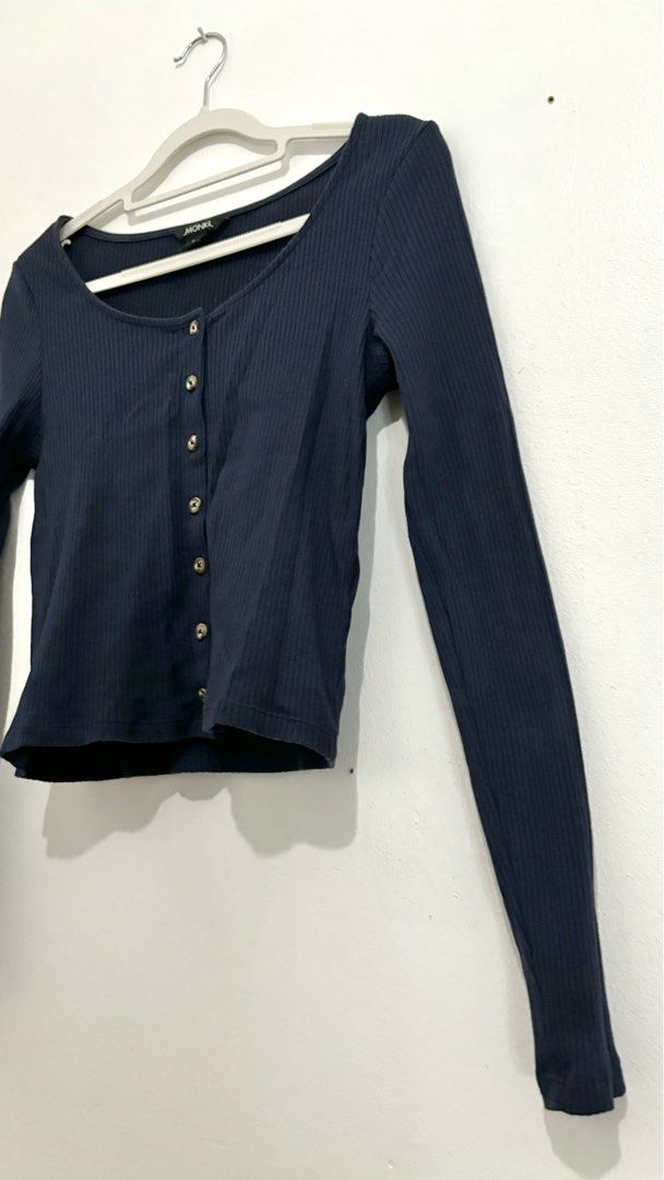Monki Navy Blue Ribbed Long-Sleeve Button-Front Top (Category: Longsleeves) located in Caloocan City. Submitted by buymethisandthat (Listing ID 1460448788, Image 3). Description: ✨ Monki Navy Blue Ribbed Long-Sleeve Button-Front Top - ₱119 📌 CONDITION • Condition: 9/10 • Flaws: None visible 📏 SIZE • Tag Size: Small • Recommended: Fits Small to Medium (Fitted Stretchy Knit).