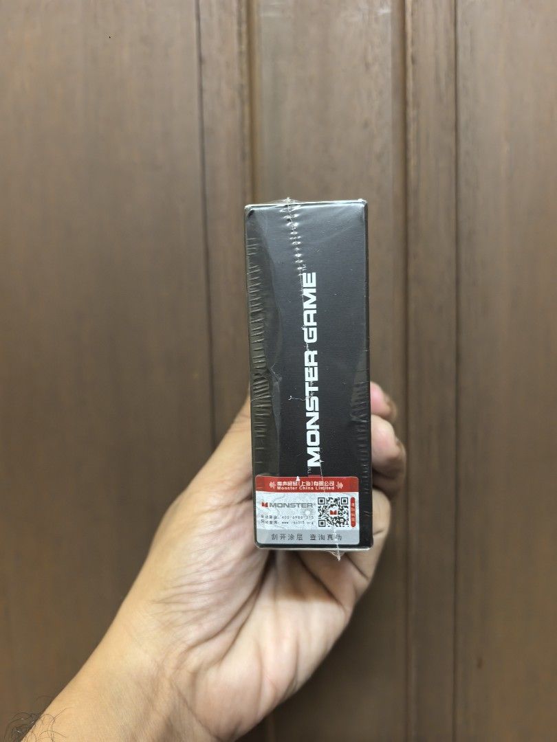 Monster Maxstar MQT52 wireless earphones (Category: Earphones) located in Quezon City. Submitted by unboxingtito (Listing ID 1460420232, Image 2). Description: Monster Maxstar MQT52 wireless earphones -Brand new and sealed. -wireless.
