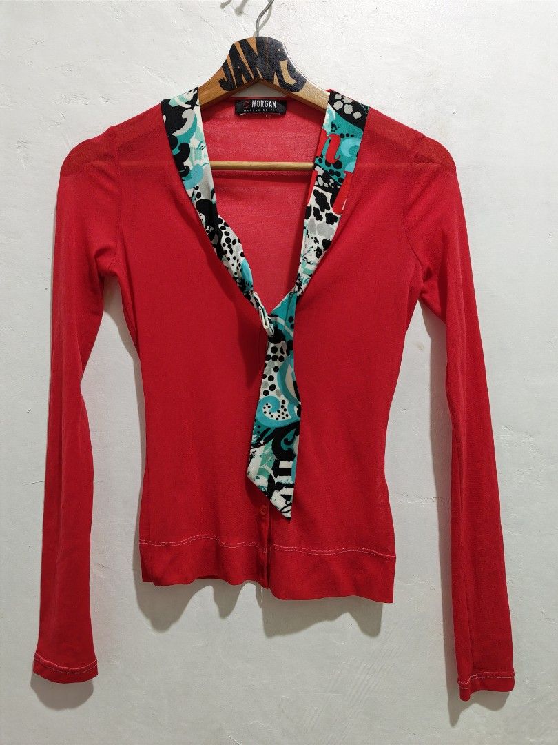 MORGAN DE TOI LONG SLEEVE (Category: Longsleeves) located in Pili. Submitted by janrypalmerodelima (Listing ID 1460431299, Image 1). Description: MORGAN DE TOI LONG SLEEVE DIMES: 14X21.5 CONDITION: EXCELLENT COLOR RATE: 10/10 ISSUE: NONE.