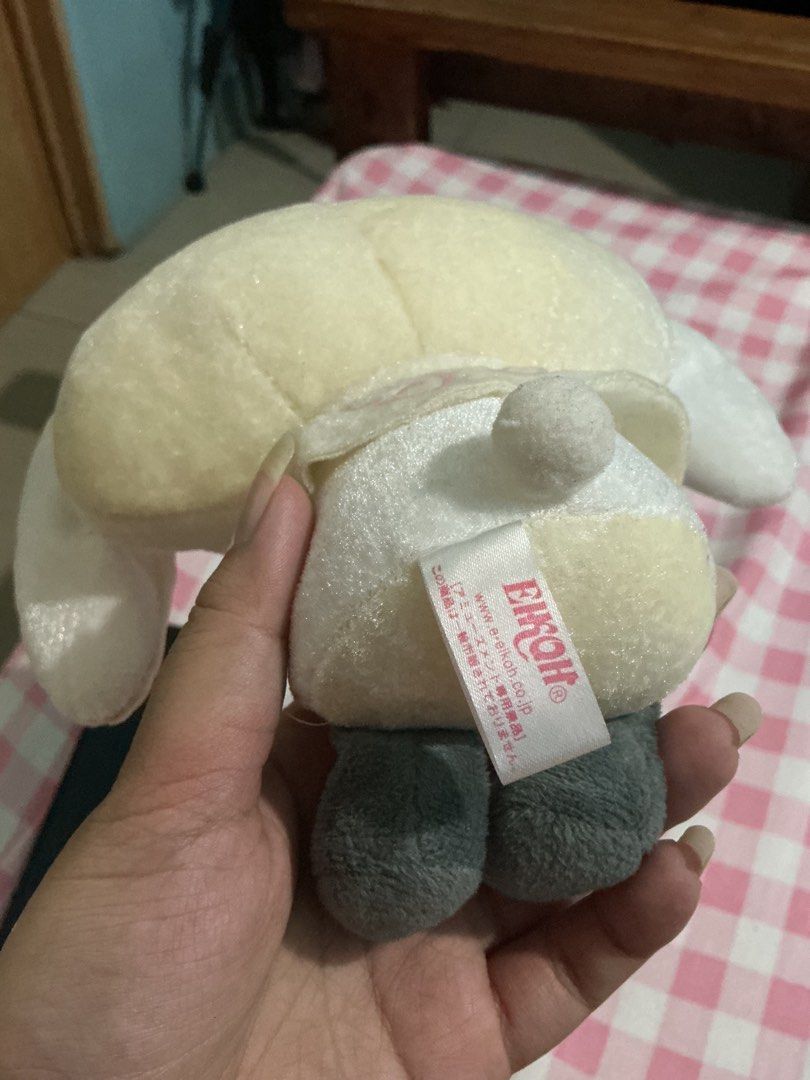 My Melody “Moonlit night “ (Category: Plushies & Soft Toys) located in Marikina City. Submitted by raikee (Listing ID 1460437185, Image 3). Description: Super cute My Melody. Adorable pink wings on the back. A must-have for Sanrio lovers, collectors, or as a gift! Approximately 18cm tall. Lightly need wash. Sf included for NCR and luzon Add 50 for vizmin MOP: Gcash, Maya or Gotyme MOD: Jnt. .
