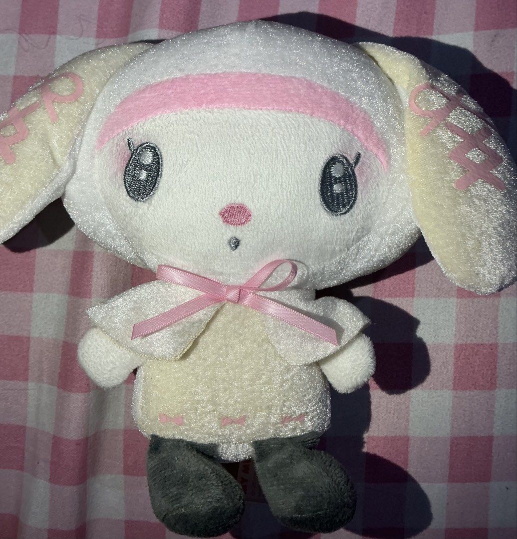 My Melody “Moonlit night “ (Category: Plushies & Soft Toys) located in Marikina City. Submitted by raikee (Listing ID 1460437185, Image 1). Description: Super cute My Melody. Adorable pink wings on the back. A must-have for Sanrio lovers, collectors, or as a gift! Approximately 18cm tall. Lightly need wash. Sf included for NCR and luzon Add 50 for vizmin MOP: Gcash, Maya or Gotyme MOD: Jnt. .