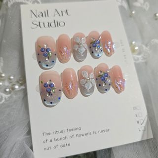(Category: ) located in . Submitted by jangmiscloset (Listing ID 1460327671, Image 1). Description: .