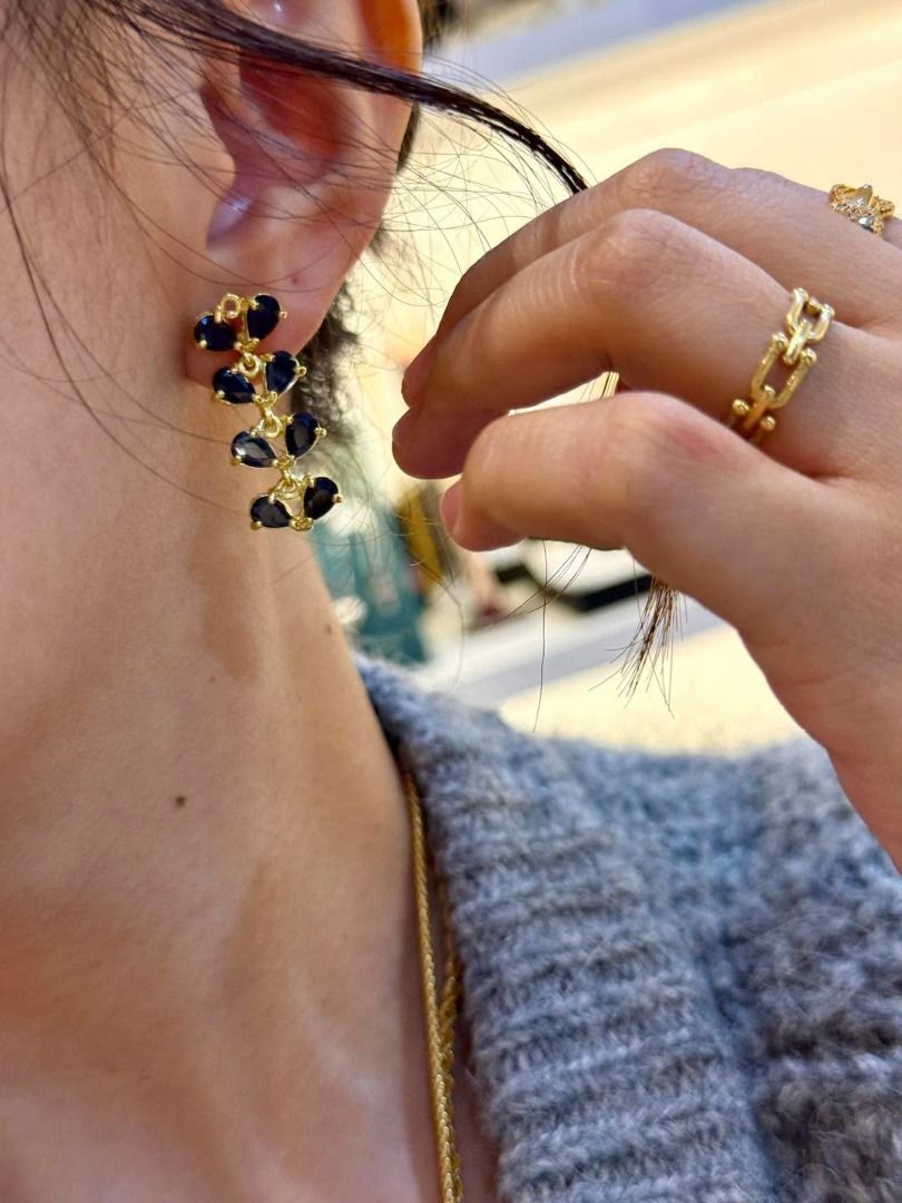 Natural Blue Sapphire Earrings (Category: Earrings) located in Baguio. Submitted by asna_taku (Listing ID 1460419703, Image 2). Description: 💙 Natural Blue Sapphire Earrings 💙 Deep blue natural sapphires set in a beautiful dangling design — elegant, classy, and easy to dress up or down. ✨ 💎 Natural Blue Sapphire 🥈 Silver, plated in gold 🆕 Brand new ✨ 2 pairs available Perfect for adding a touch of timeless blue to your everyday or occasion l