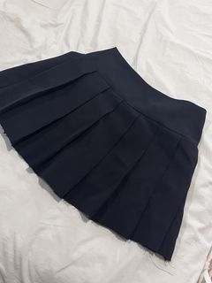 (Category: ) located in . Submitted by wardrobe2160 (Listing ID 1460422775, Image 1). Description: .