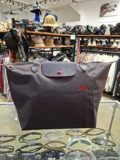 (Category: ) located in . Submitted by tokyothriftstore (Listing ID 1460432346, Image 1). Description: .