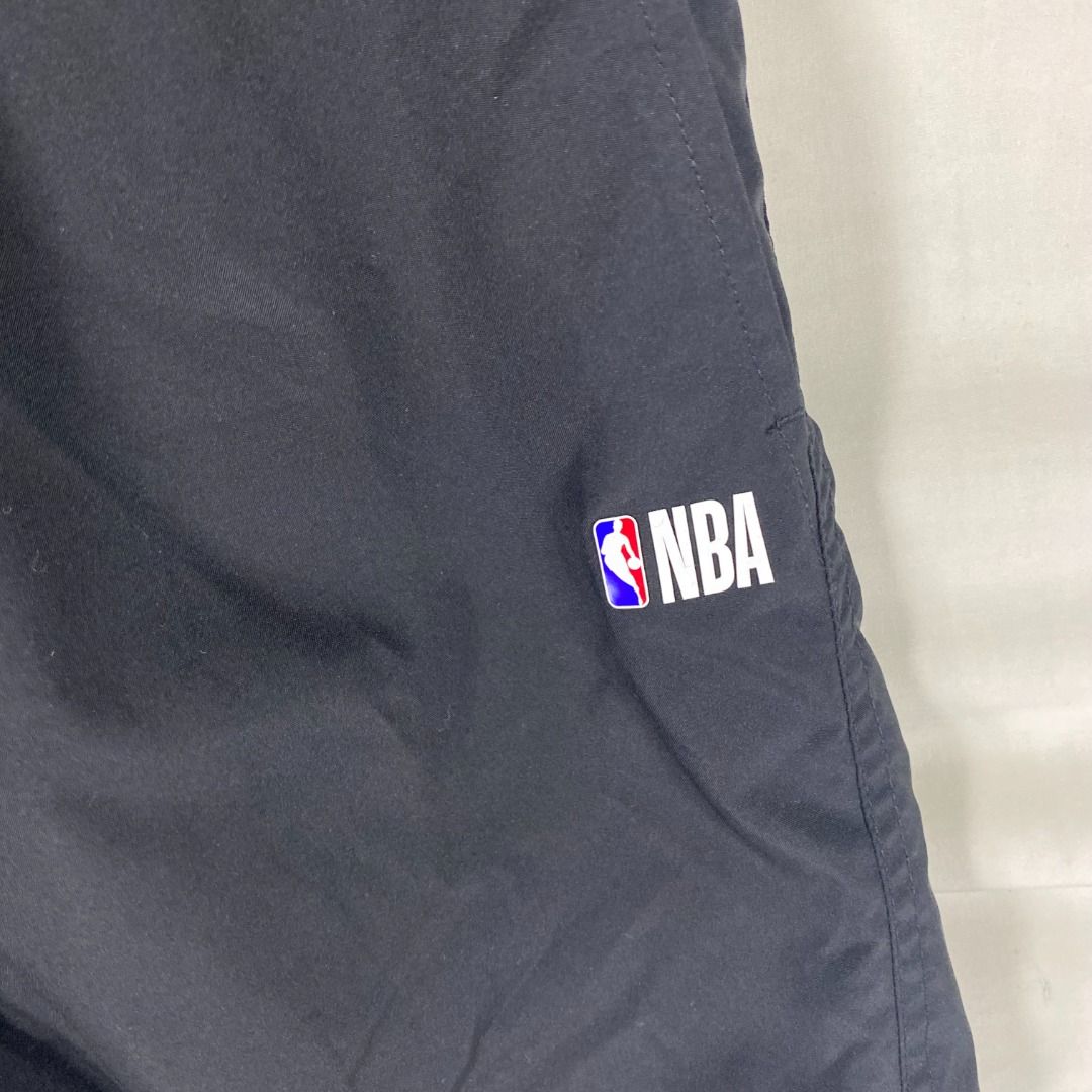 NBA Official Retro Script Lined Shorts Black / M (Category: Activewear) located in Antipolo. Submitted by canadafindss (Listing ID 1460344147, Image 3). Description: Visit & Follow Canada Finds for more premium thrift, streetwear, vintage, techwear, activewear, and branded finds from Canada 🇨🇦 More items posted regularly: https://www.carousell.ph/u/canadafindss NBA Official Retro Script Lined Shorts Black / M Clean streetwear and sportswear sta