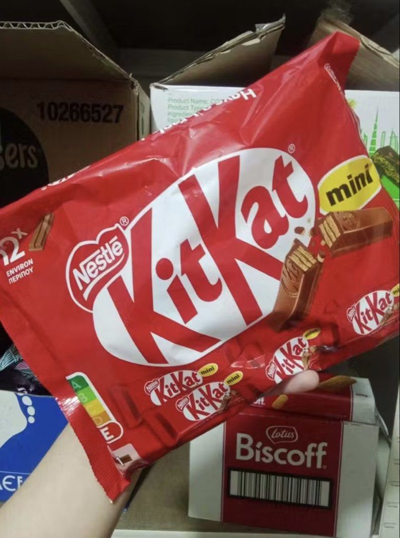 KitKat Mini Chocolate Bars - 12 pcs (Category: Other Food & Drinks) located in Taguig. Submitted by ldeblois_26 (Listing ID 1460420292, Image 1). Description: - Nestle KitKat Mini Bars - 12 individually wrapped mini bars per pack - Crispy wafer covered in smooth milk chocolate - Ideal for sharing, quick snacks, breaks, outings, and trips - Enjoy pure delight with every bite!.