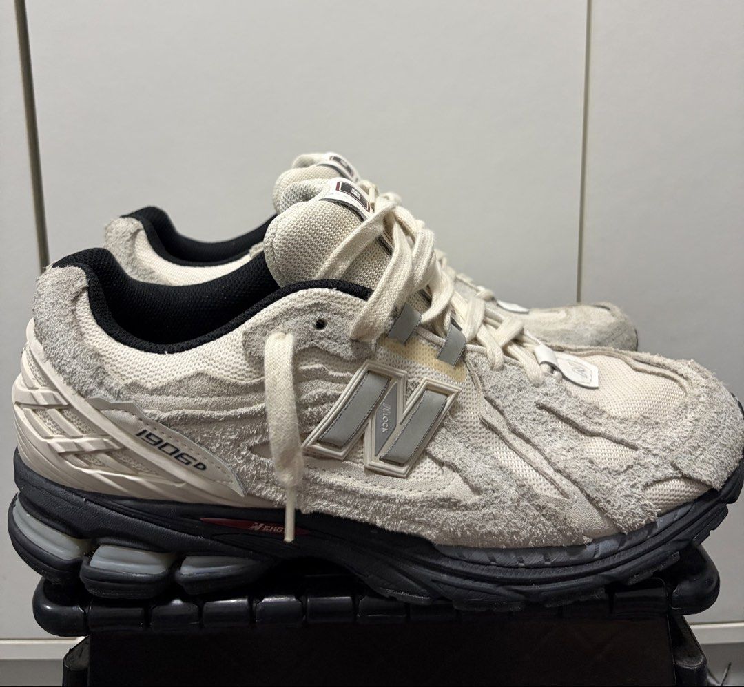 New Balance 1906D "Protection Pack" Turtle Dove (Category: Sneakers) located in Valenzuela. Submitted by nextdoor_finds (Listing ID 1460421979, Image 2). Description: - Brand: New Balance - Model: 1906D Protection Pack - Colorway: Cream - Size: US 12 (EU 46.5) - Design: Unique deconstructed look - Style: Great for everyday wear or as a statement piece - Availability: Grab them now! - Authentic No Box .
