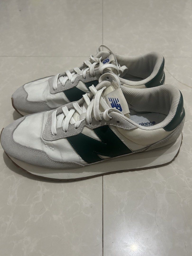 New Balance 237 - US9M (Category: Sneakers) located in Mandaluyong City. Submitted by ncooooooo (Listing ID 1460456481, Image 3). Description: In good condition. - Mostly used indoors, outsole show minimal wear. - Minor issues: some bubbles on the front and a rust stain on one side. Location: Boni Ave., cor. Barangka. Price: 1,800, still negotiable for pick-ups. Meet-ups can be nearby areas only..