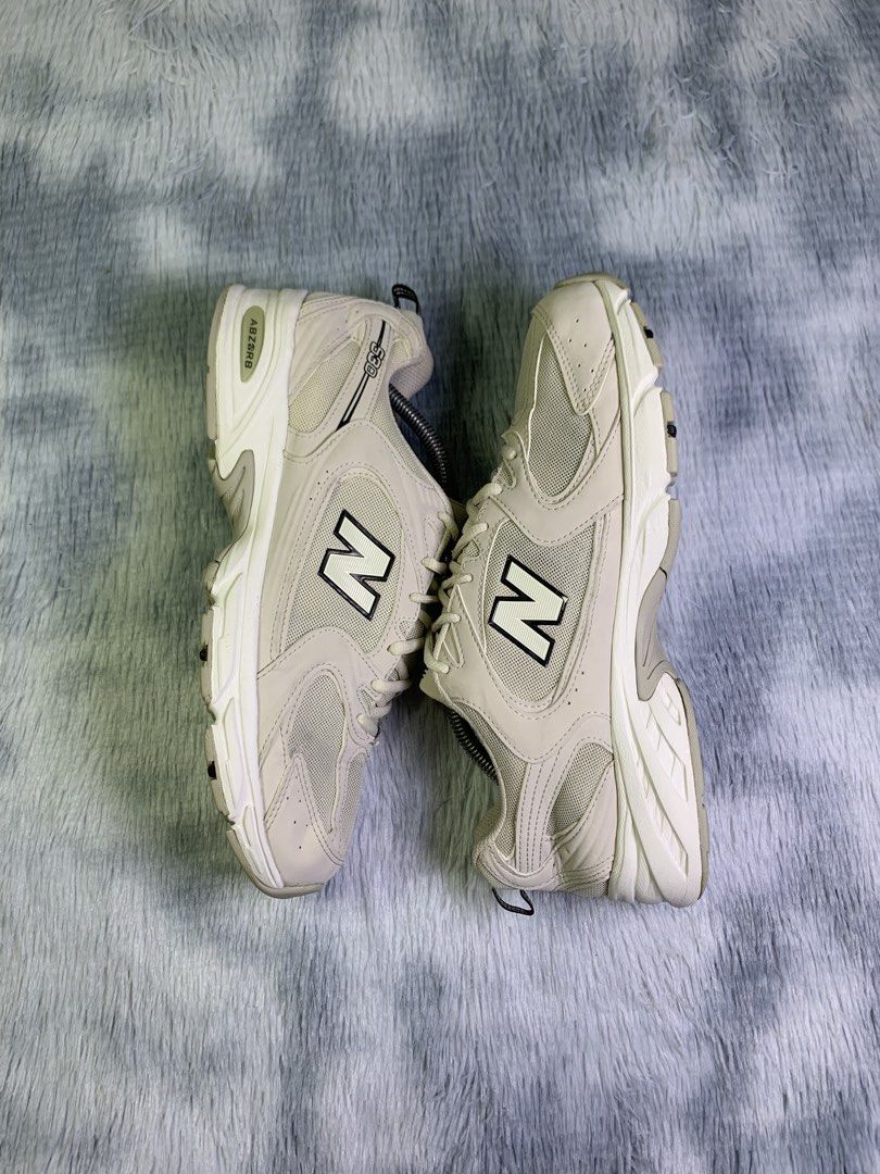 NEW BALANCE 530 IVORY (Category: Sneakers) located in Quezon City. Submitted by shooz.kartel (Listing ID 1460420377, Image 2). Description: For sale only‼️ NEW BALANCE 530 IVORY Excellent condition No major issues Size 10.5 mens 44.5 euro 28.5 cm 1650 + sf only Legit/Authentic 💯 Pm for fast transact! 📩 Can do ship nationwide MOP: paymaya, bank transfer or gcash Location: Metro manila.