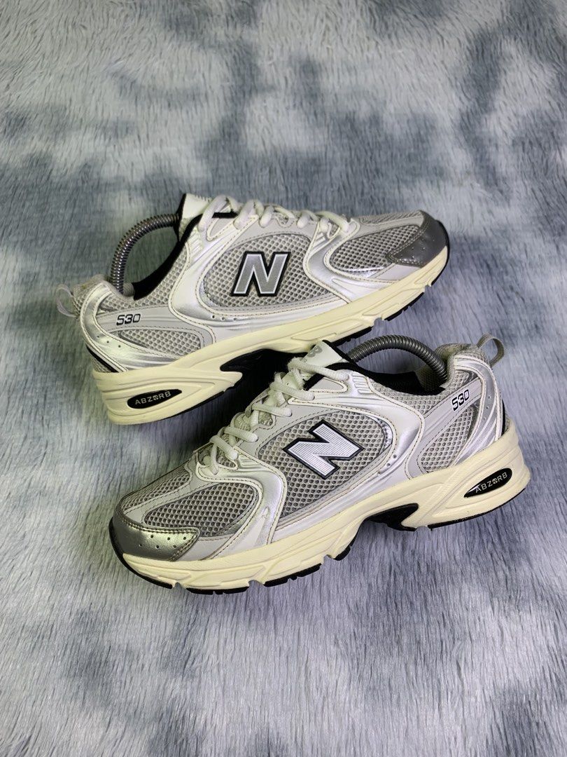 NEW BALANCE 530 SILVER CREAM (Category: Sneakers) located in Quezon City. Submitted by shooz.kartel (Listing ID 1460441302, Image 1). Description: For sale only‼️ NEW BALANCE 530 SILVER CREAM Excellent condition Issue heel drags & sock liner only Size 7.5 mens 9 womens 40.5 euro 25.5 cm 1650 + sf only Legit/Authentic 💯 Pm for fast transact! 📩 Can do ship nationwide MOP: paymaya, bank transfer or gcash Location: Metro manila.